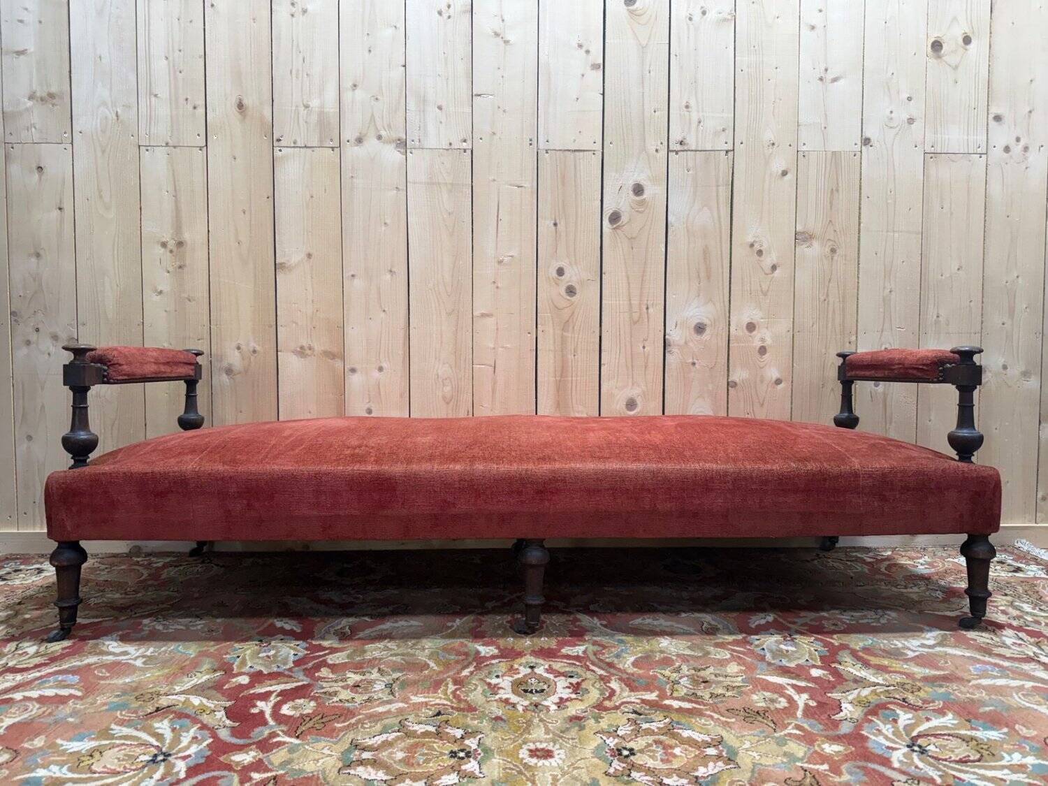 Napoleon III bench in turned wood and velvet