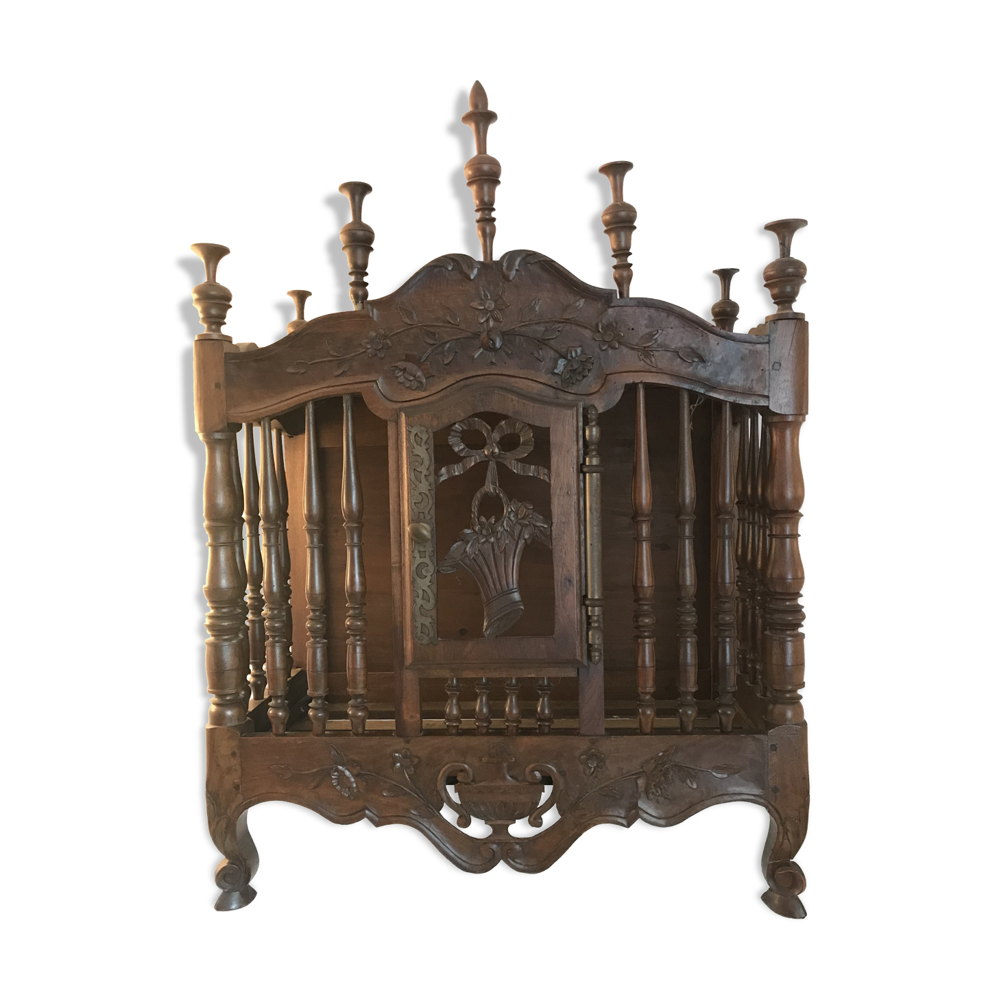 Provençal panetière