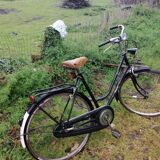 Velo hollandais batavus assise dos droittres confortable. 3 vitesses integrer dans moyeu