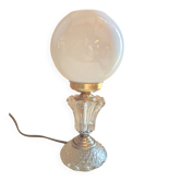 Lampe en verre et globe en opaline blanche