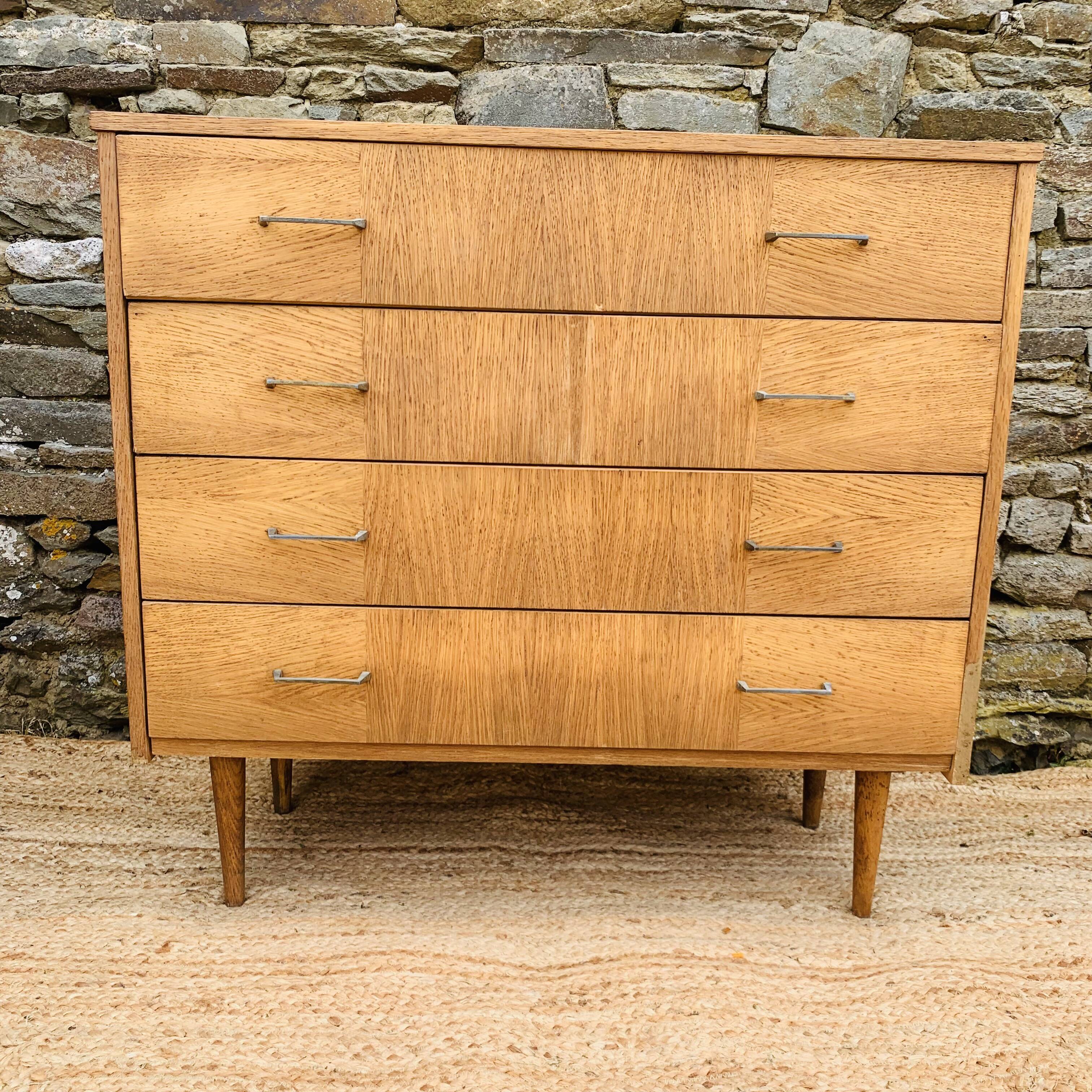 Vintage chest of drawers 4 drawers