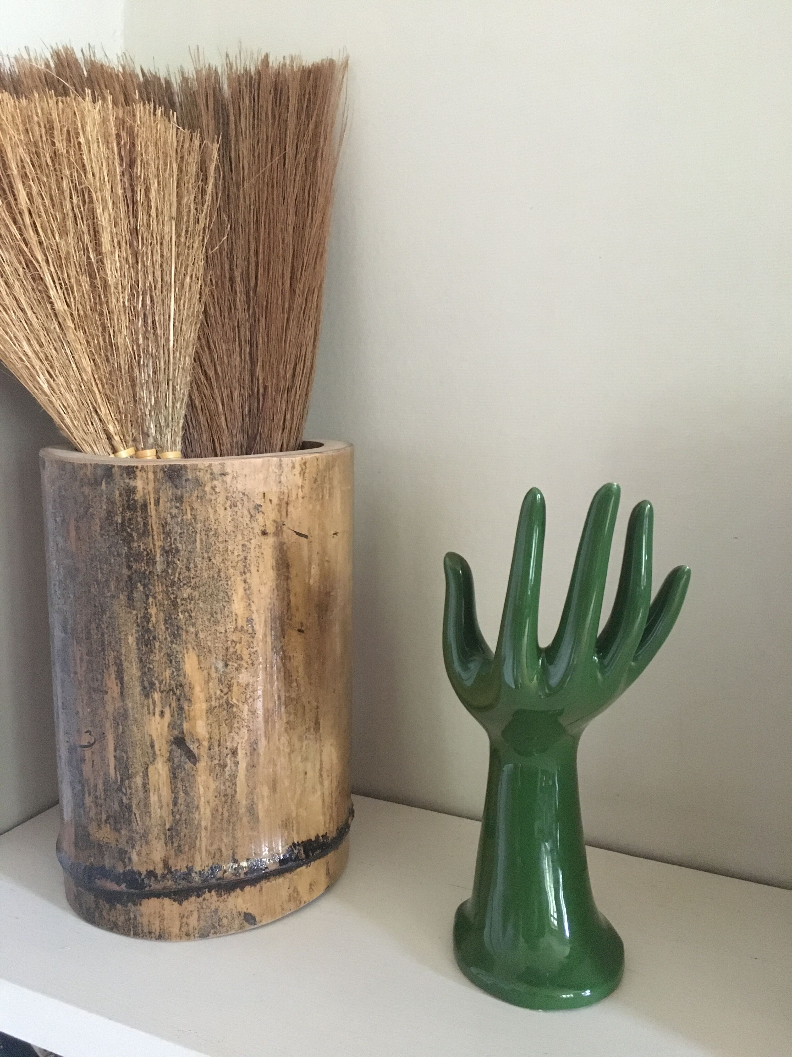 Hand baguier green ceramic 70s