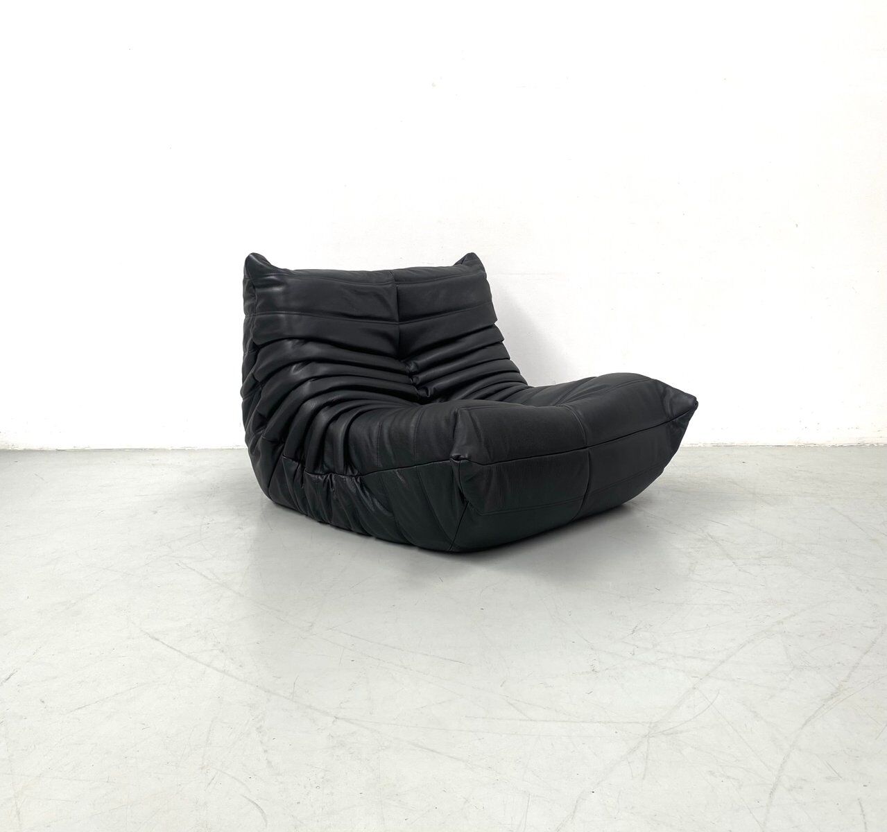 French black leather Togo lounge chair by Michel Ducaroy for Ligne Roset, 1970s