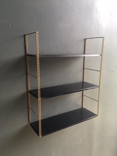 Shelf string gold thread