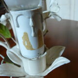 Lustre métal bouquet de fleurs bleues années 70