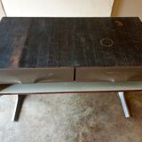 Commode double face à corps quadrangulaire de Raymond Loewy