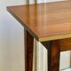 Petit bureau / table en bois et formica