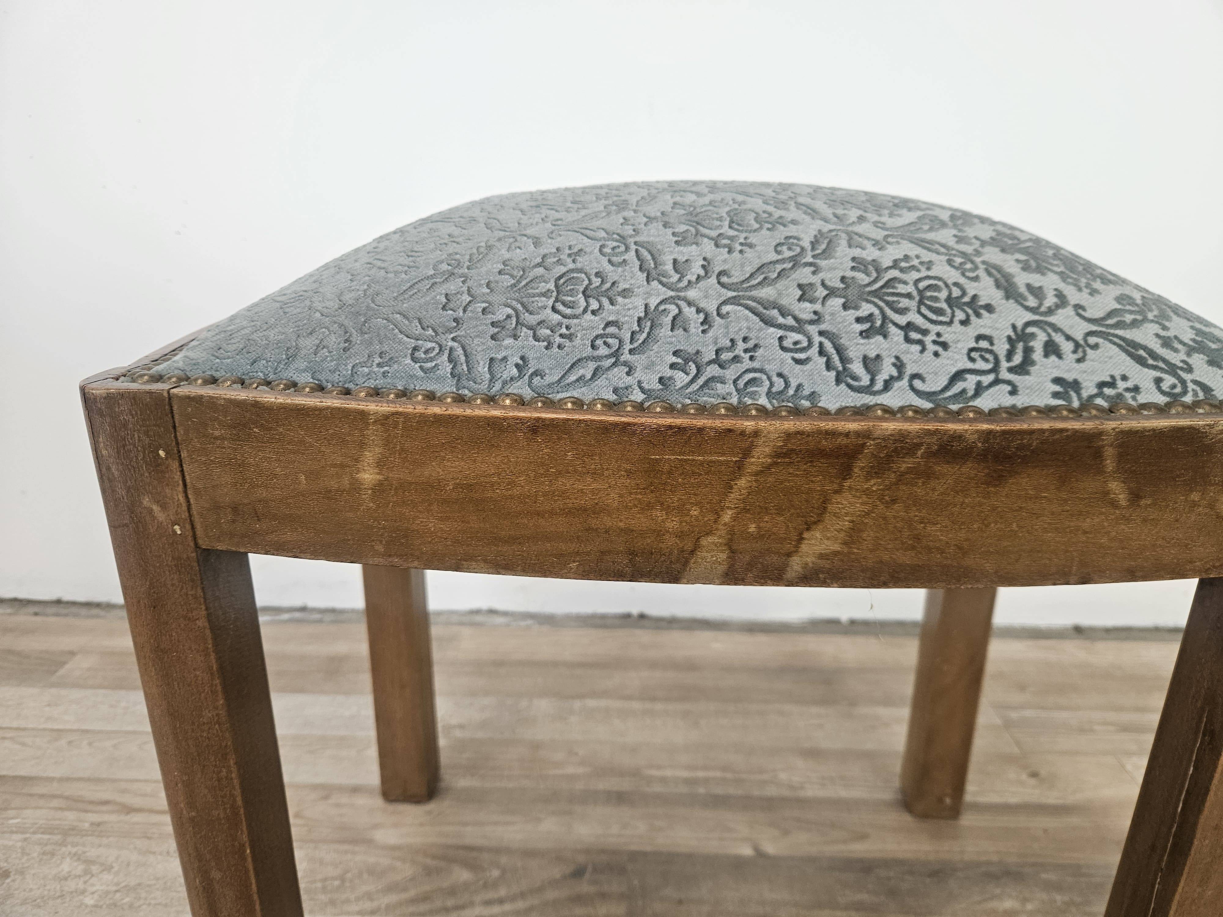 Art Decò set of chairs with stool