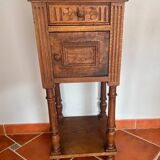 Table de chevet dessus en marble rose