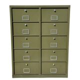 Industrial workshop furniture with 10 khaki flaps