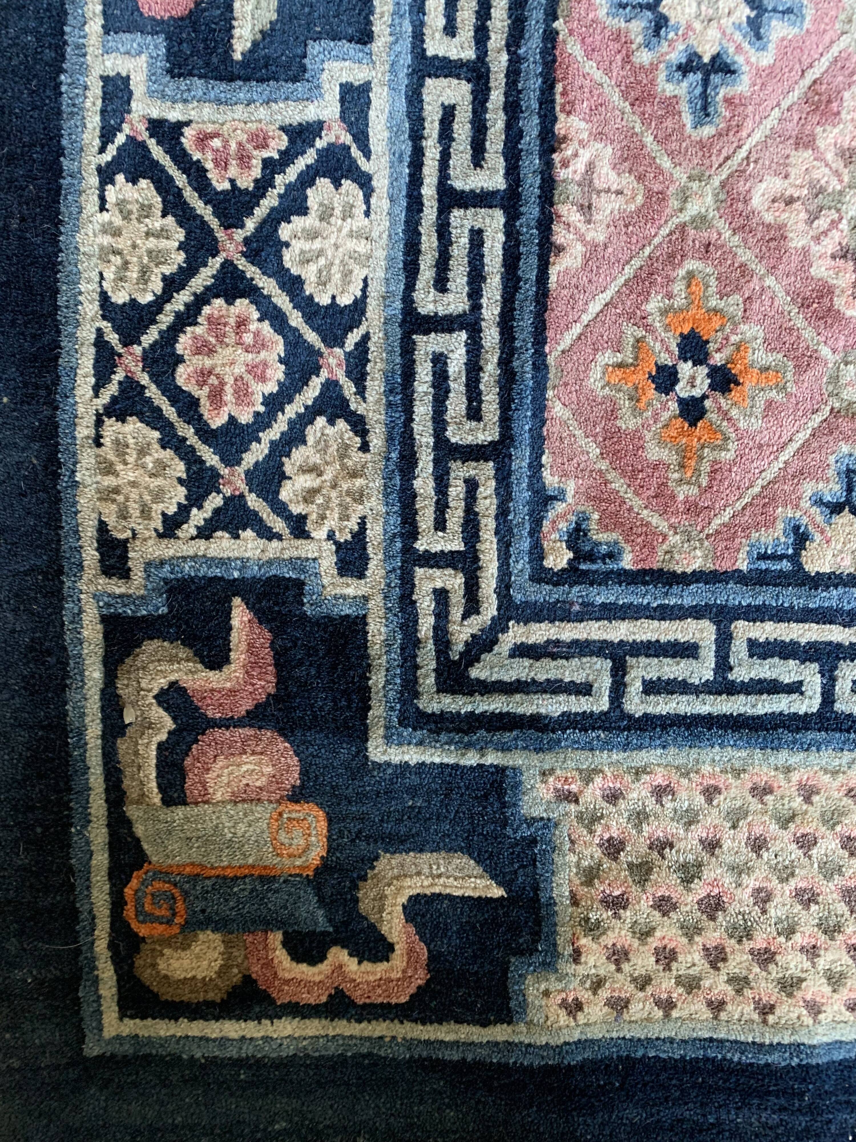 Handmade oriental carpet in wool 134 cm x 215 cm