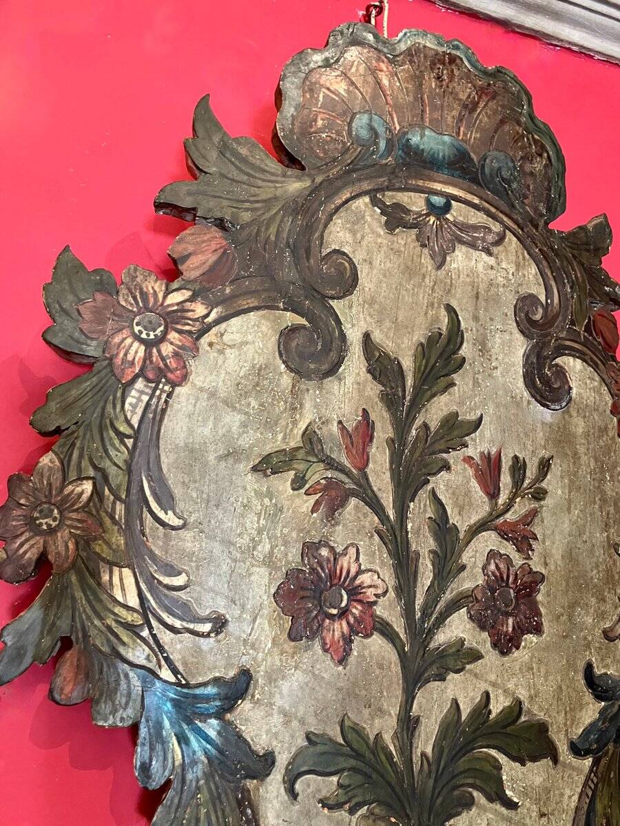 18th Century Rococo Venetian Polychrome and Mecca Lacquered Wooden Wall Sconces with Iron Arms, Set of 2