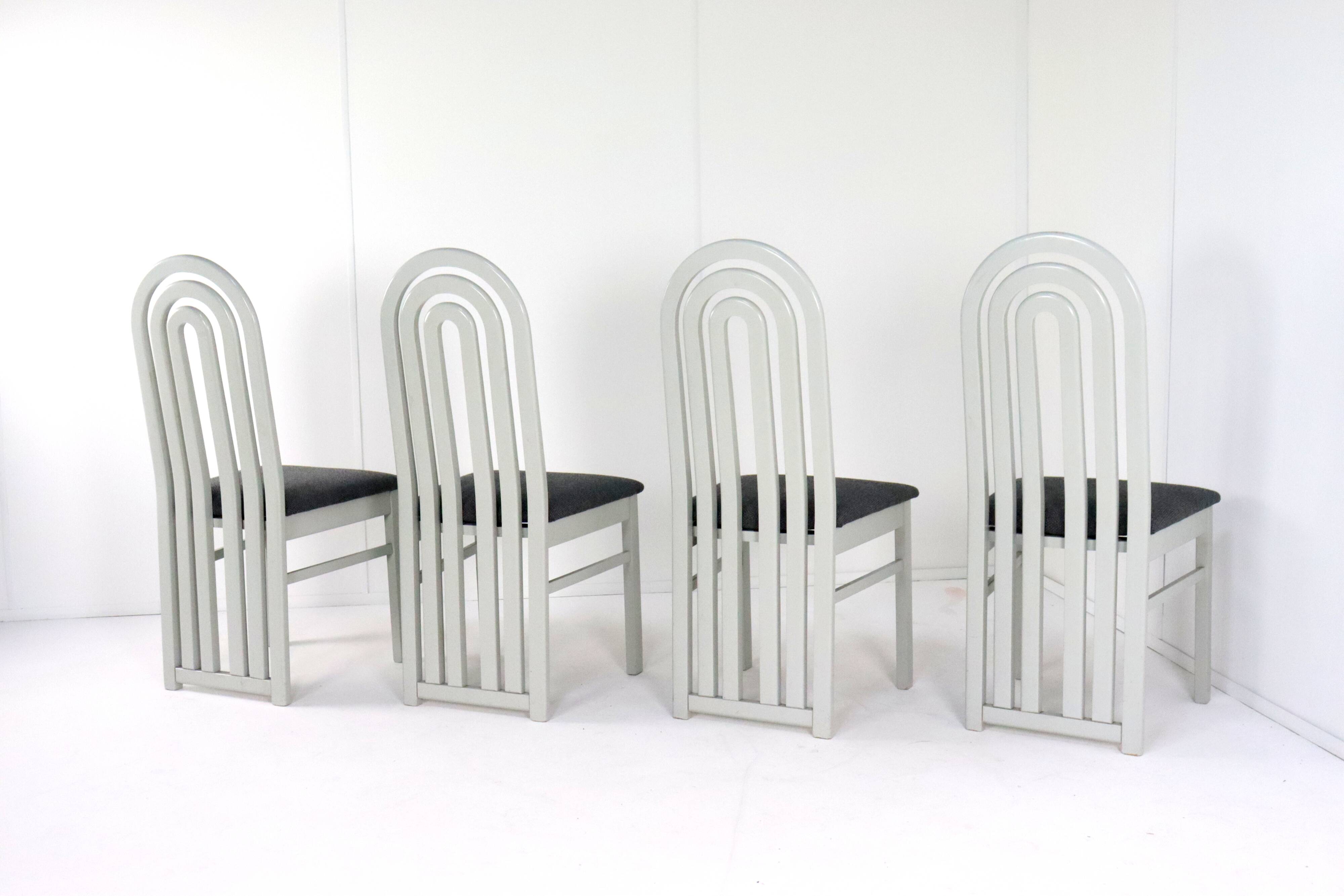 Lot de 4 chaises design années 80 'Meern'