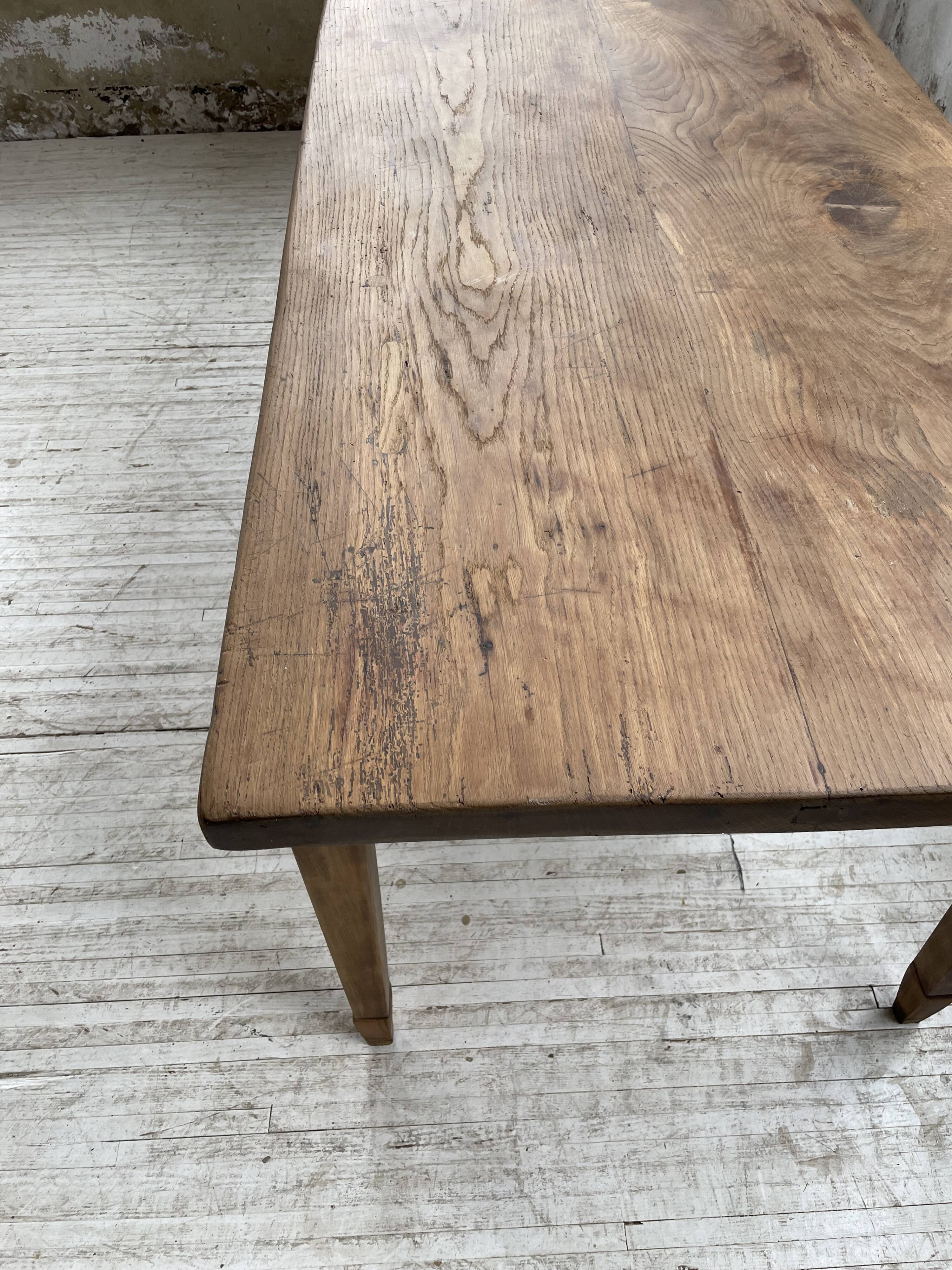 Farmhouse table in oak and walnut 2m
