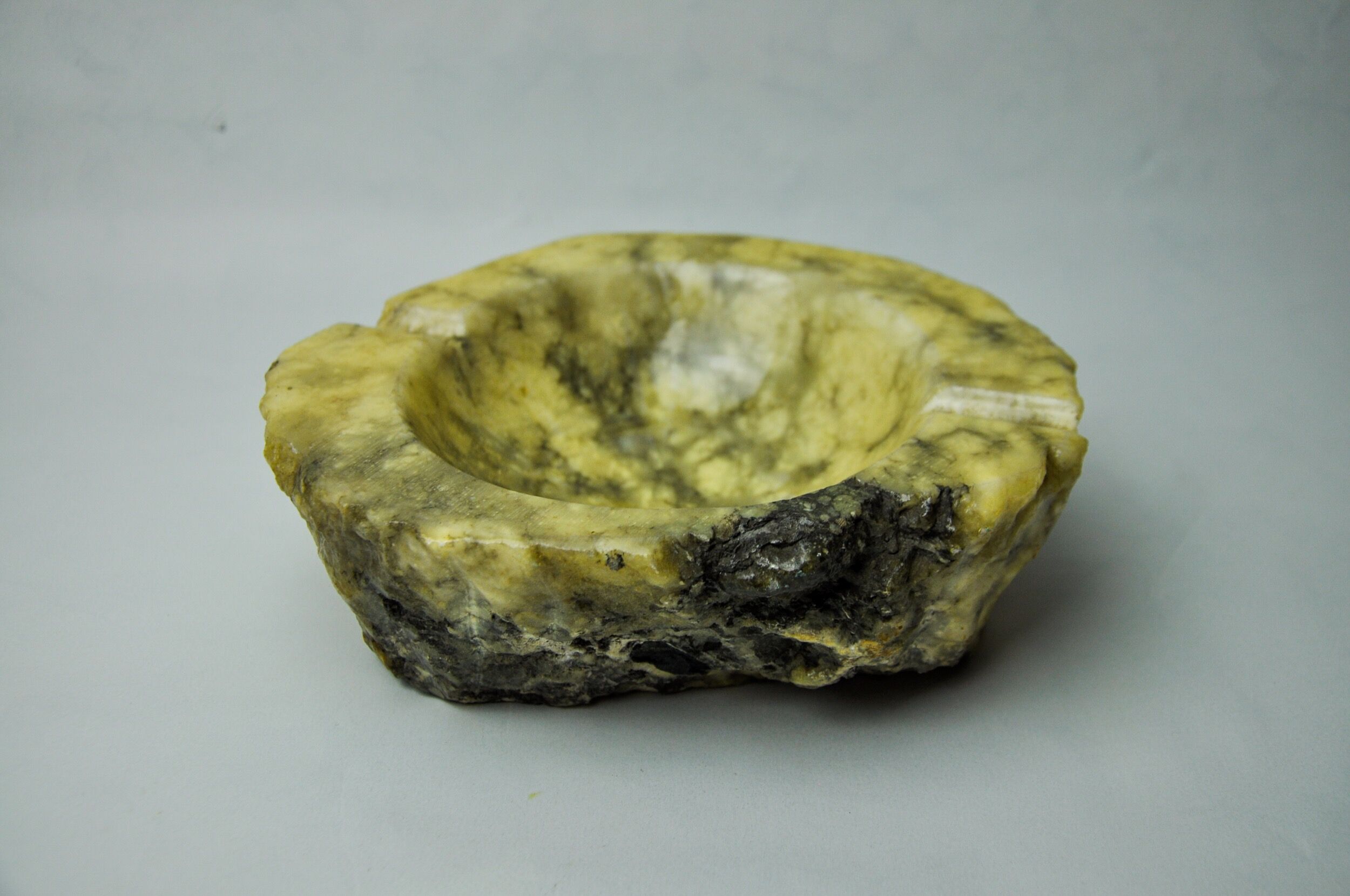 Yellow alabaster ashtray by Romano Bianchi, Italy, 1970