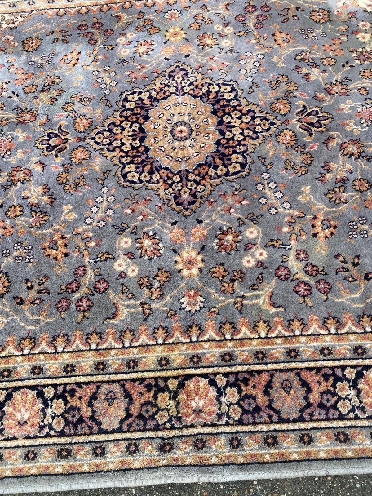 Beige and blue wool Persian rug with a velvet effect, 170x240cm.