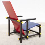 Red and blue chair Gerrit Rietveld by Cassina