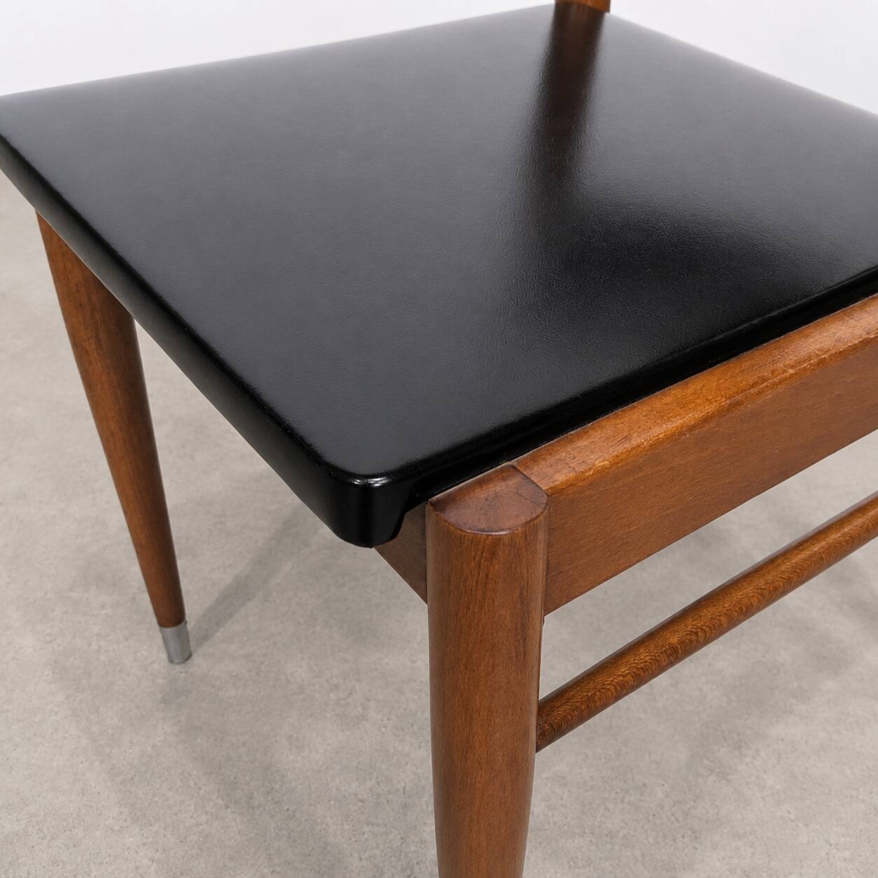Set of 4 vintage Scandinavian chairs from the 1960s.