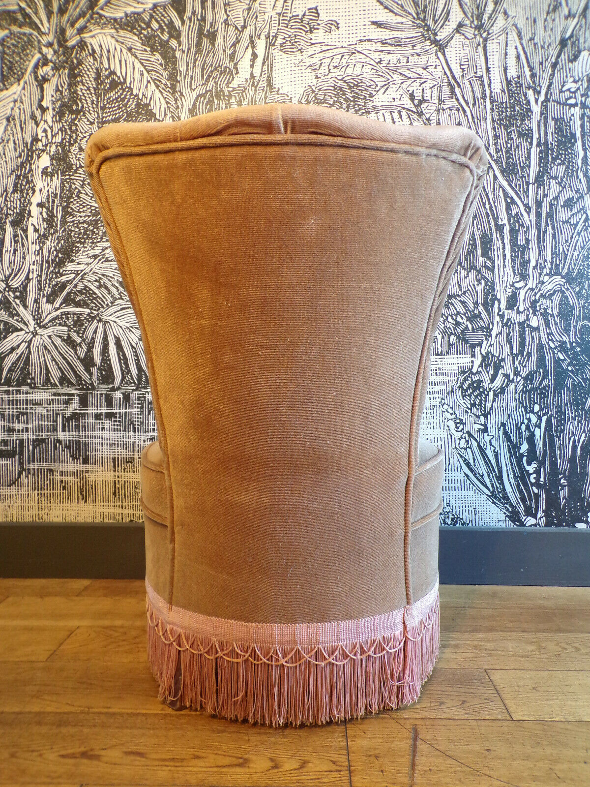 Antique toad armchair