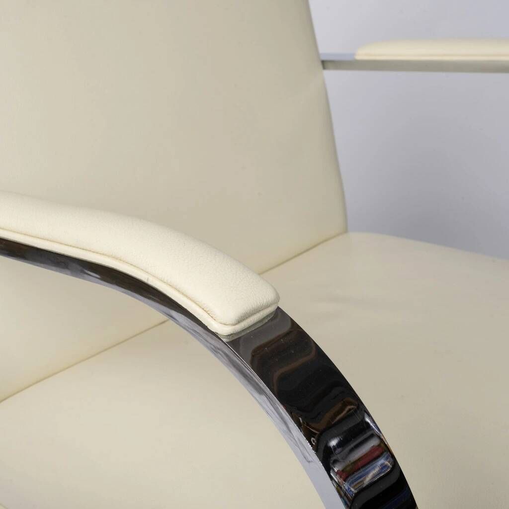 Brno Flat chair by Ludwig Mies van der Rohe and Lilly Reich and produced in the 1990s by Knoll