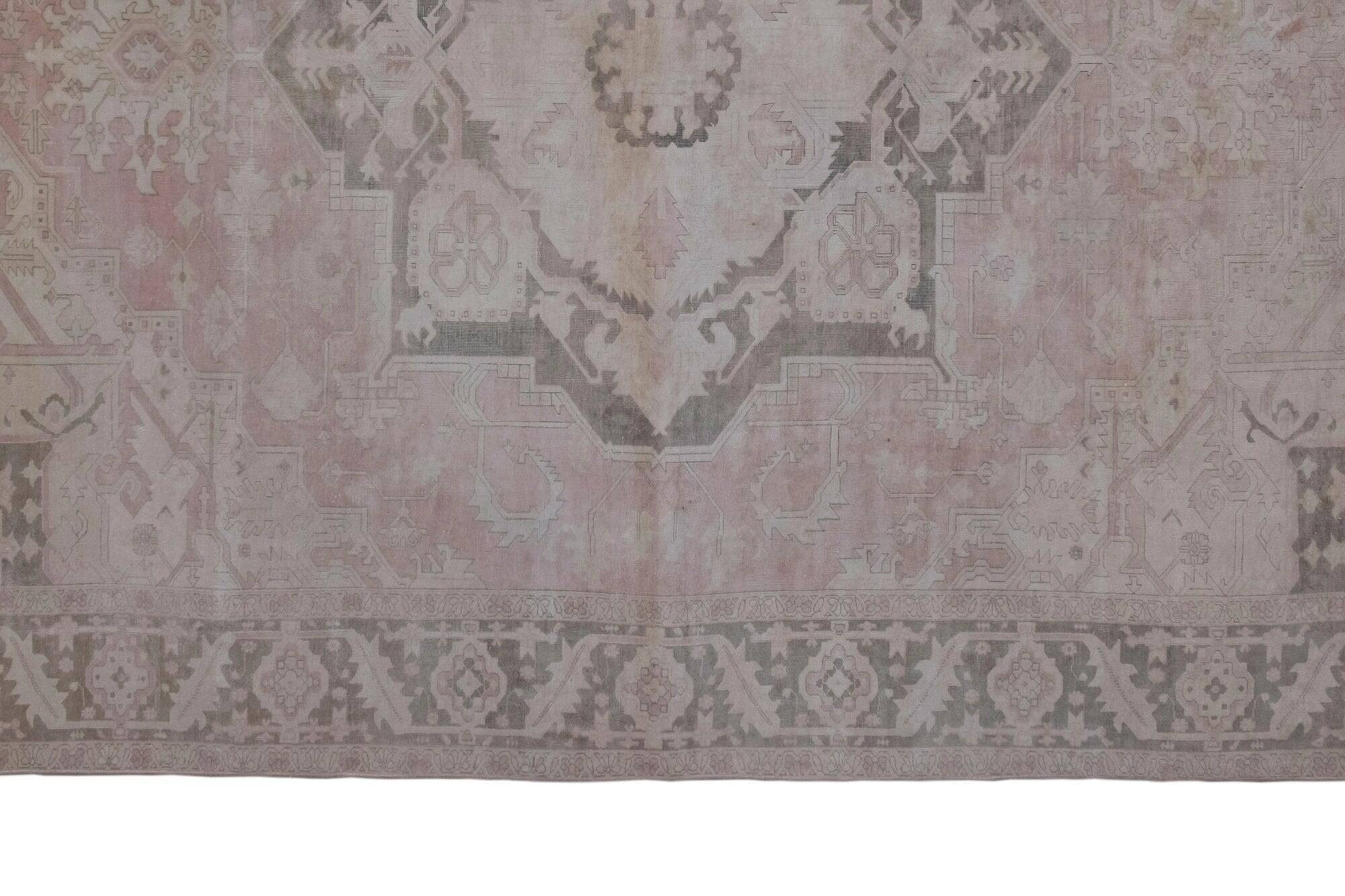 Vintage Turkish handmade rug 253x326 cm