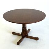Wooden round dining table from ISA Bergamo with unique base