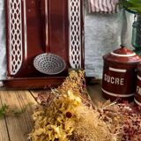 Enamelled kitchen sheet metal plate