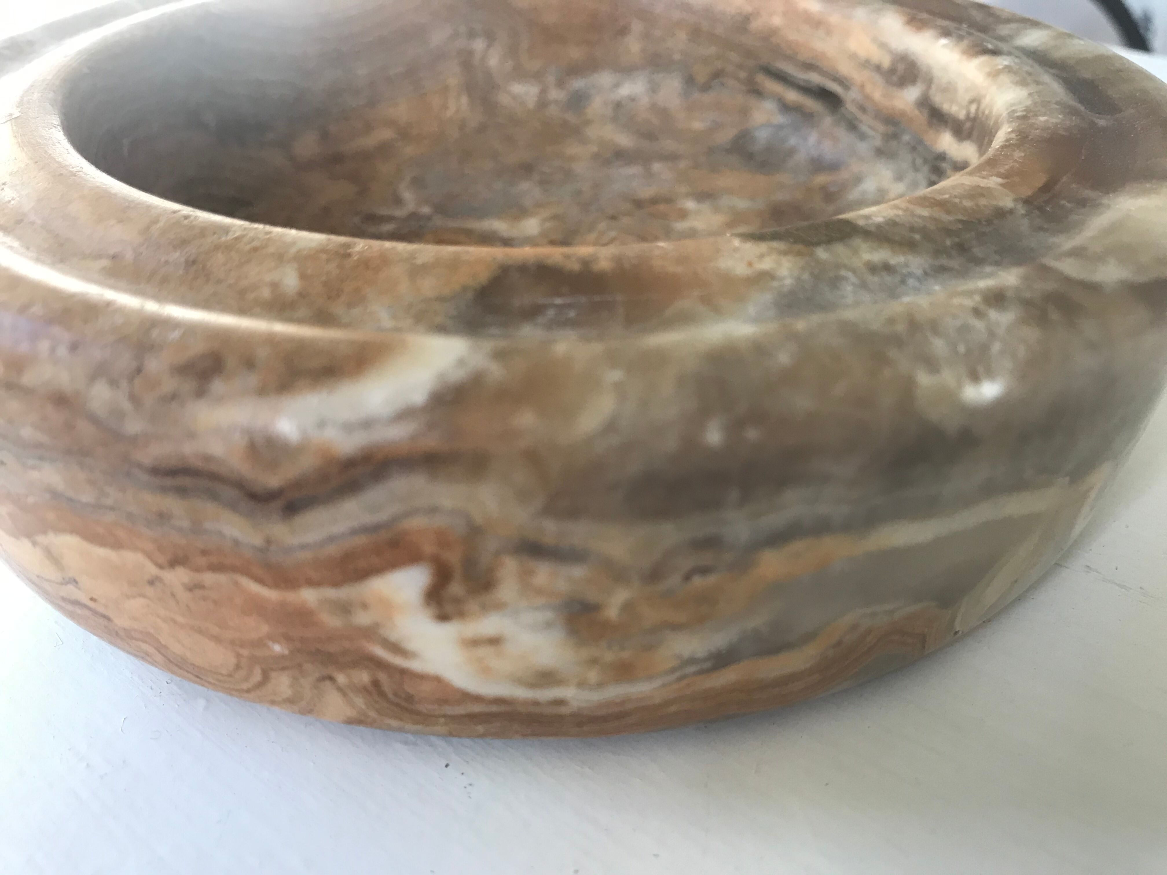 Empty pocket in vintage onyx