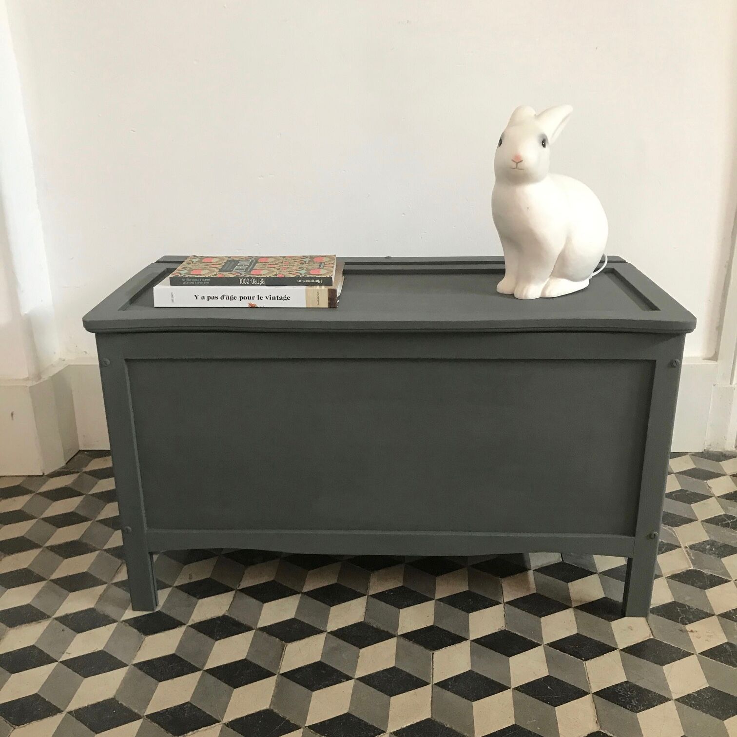 Storage box