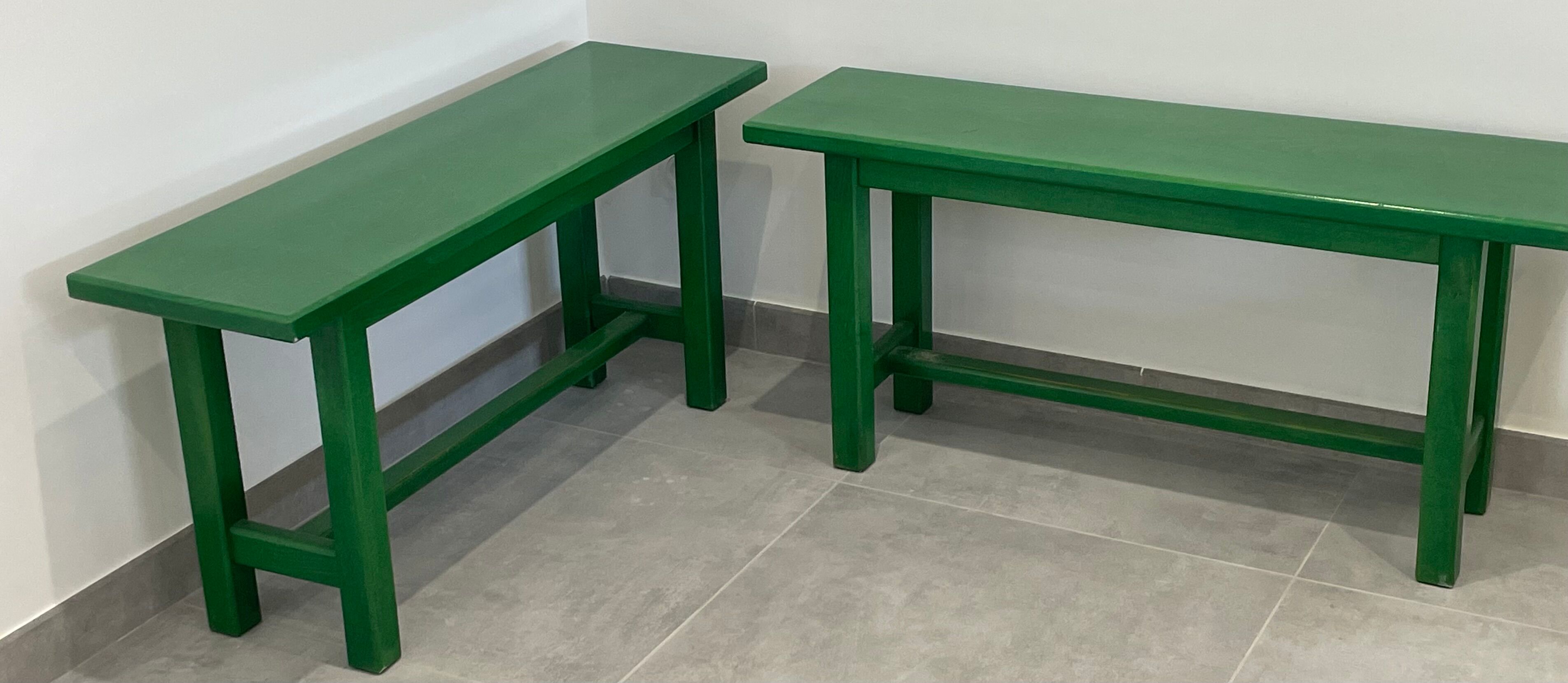 Pair of common bench