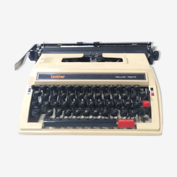 Machine à écrire vintage Brother Deluxe 762TR