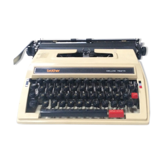 Typewriter vintage Brother Deluxe 762 TR