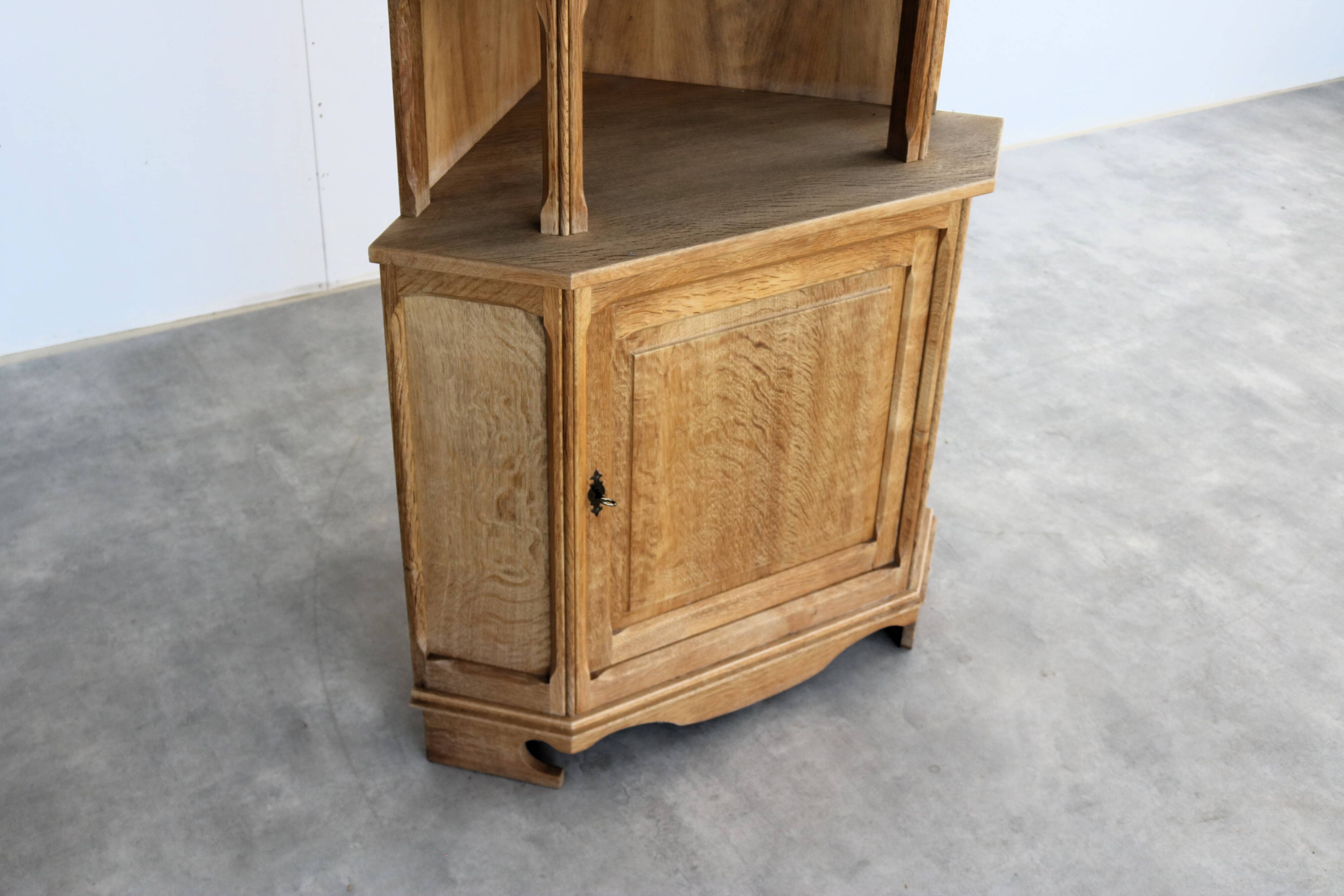 Brutalist display cabinet | corner cabinet | 1960s | Danish