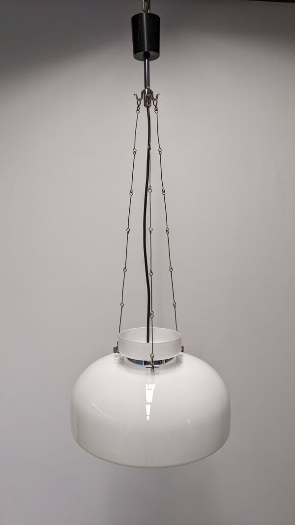 Suspension dôme XL en opaline blanche par Limburg, Allemagne vers 1960