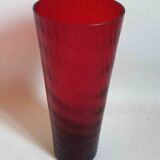 Ruby red glass vase with honeycomb effect from the 50s Height 35.3 cm