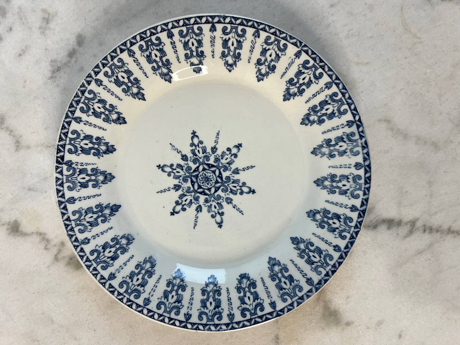 Set of 4 GIEN Annam flat plates