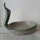 Empty pocket cup forming a bird