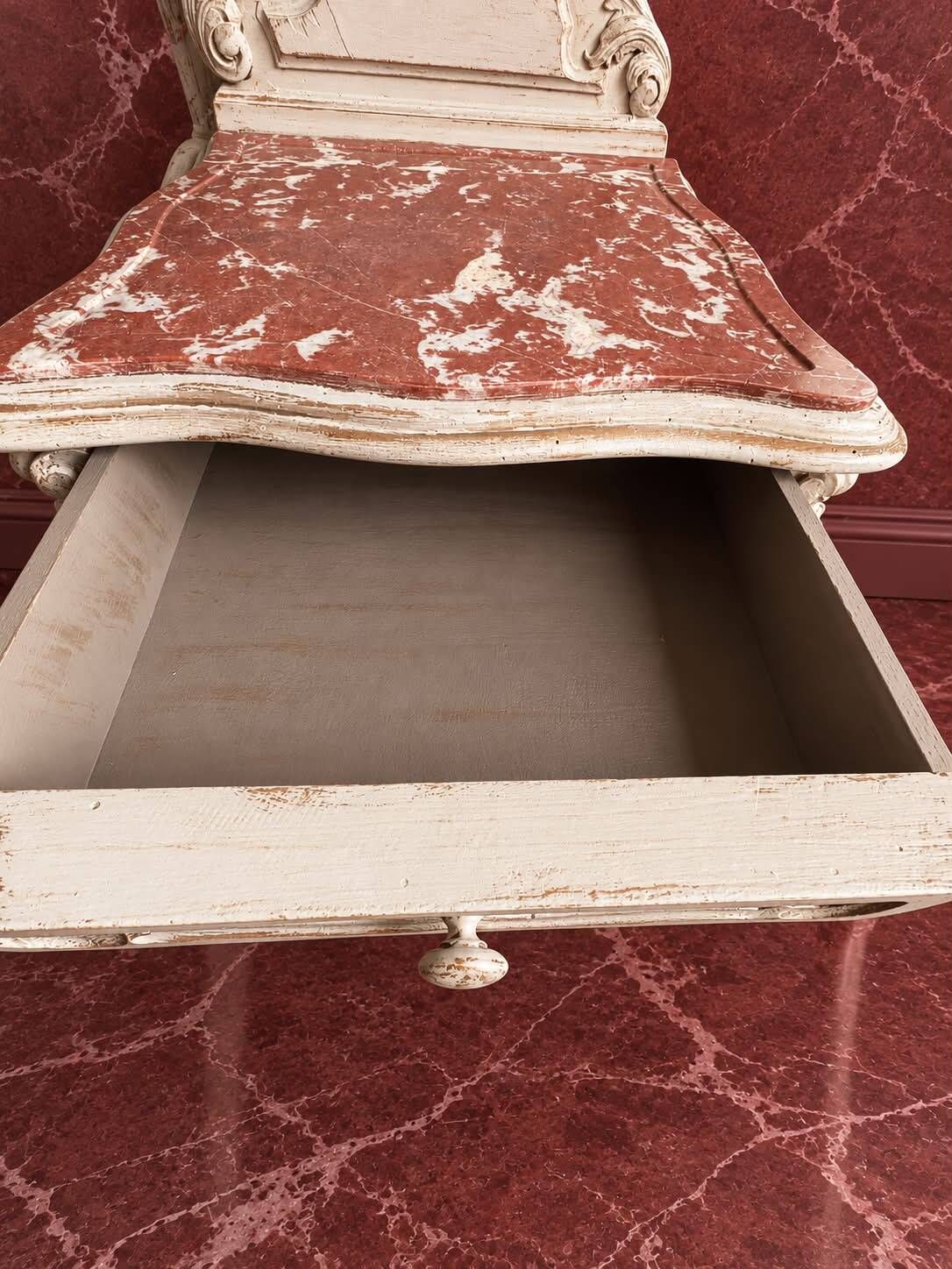 Table de chevet style louis xv rénovation artisanale