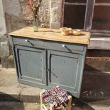 Slate and raw Parisian buffet