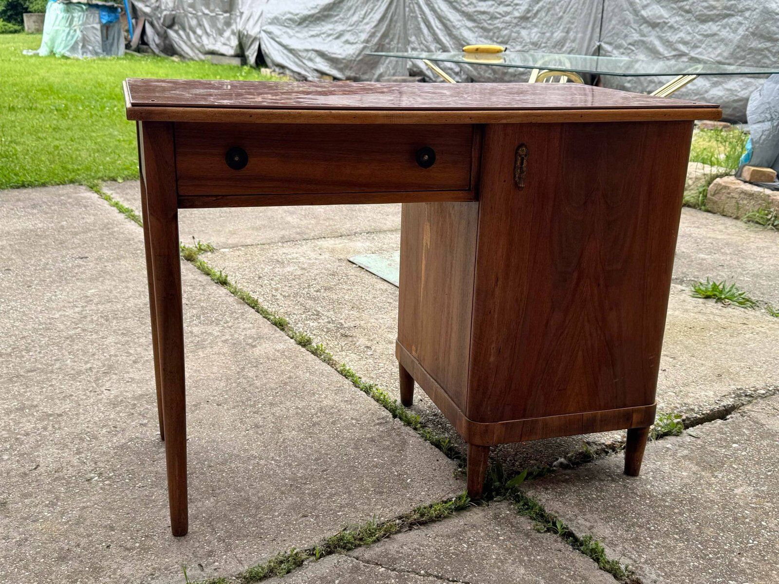 Bureau Art Déco en noyer, années 1930
