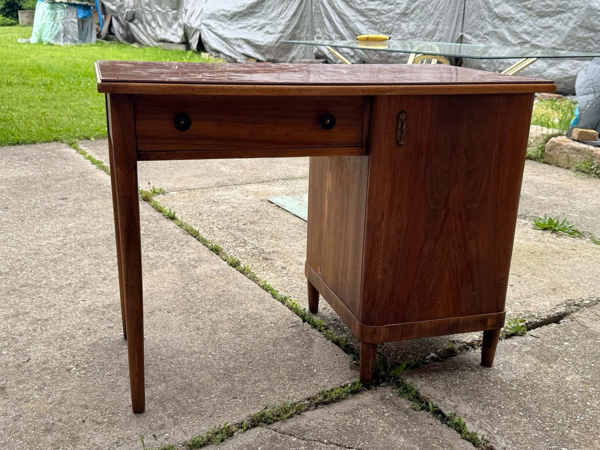 Bureau Art Déco en noyer, années 1930