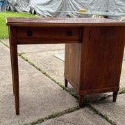 Bureau Art Déco en noyer, années 1930