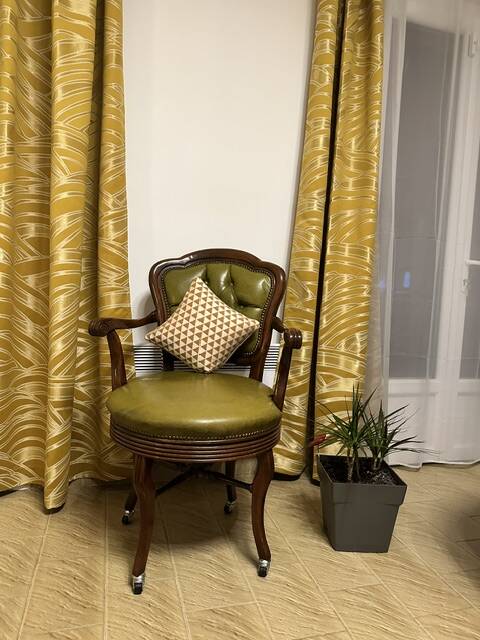 Chesterfield office chair