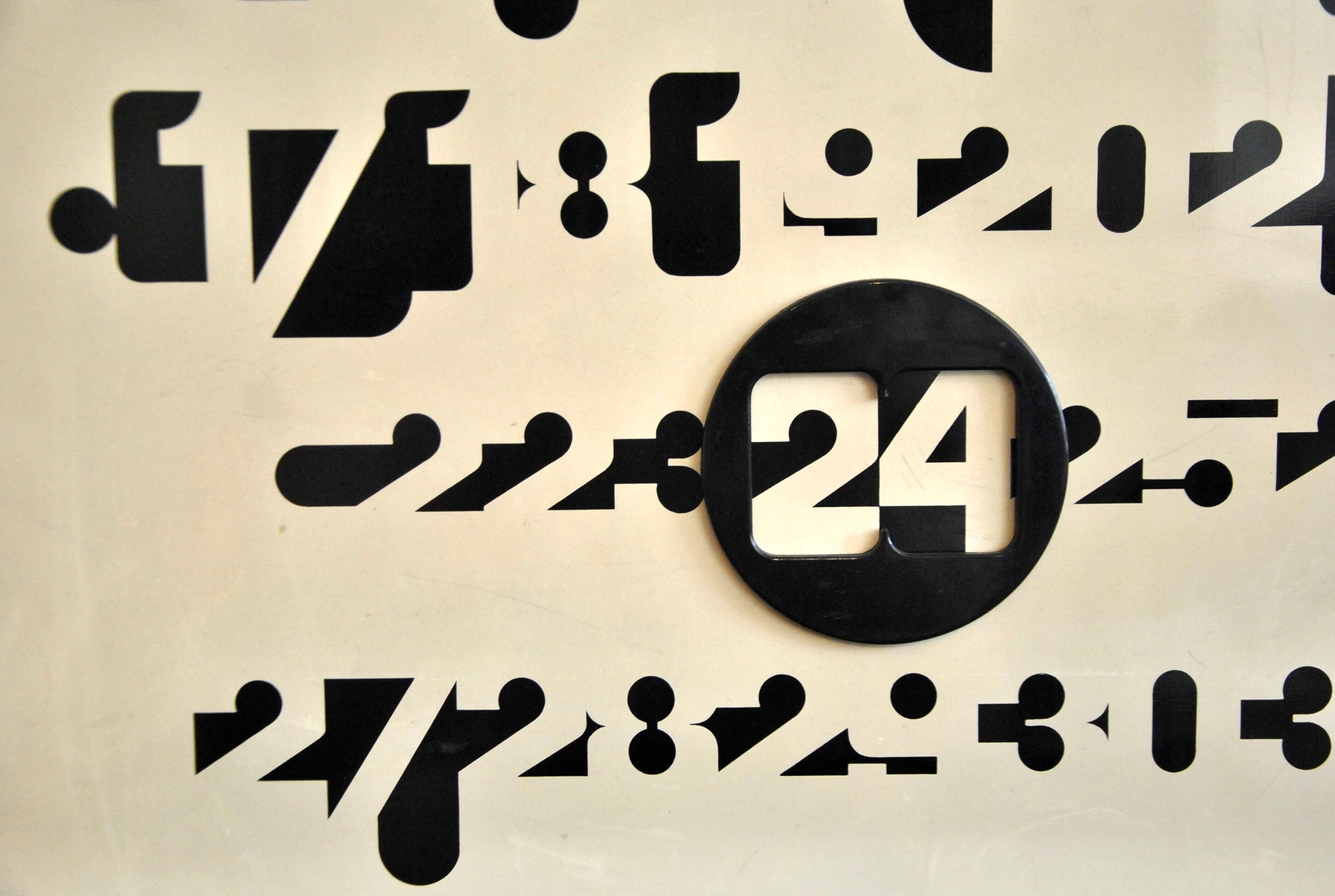 Perpetual calendar Imbroglio Jean Pierre Vitrac