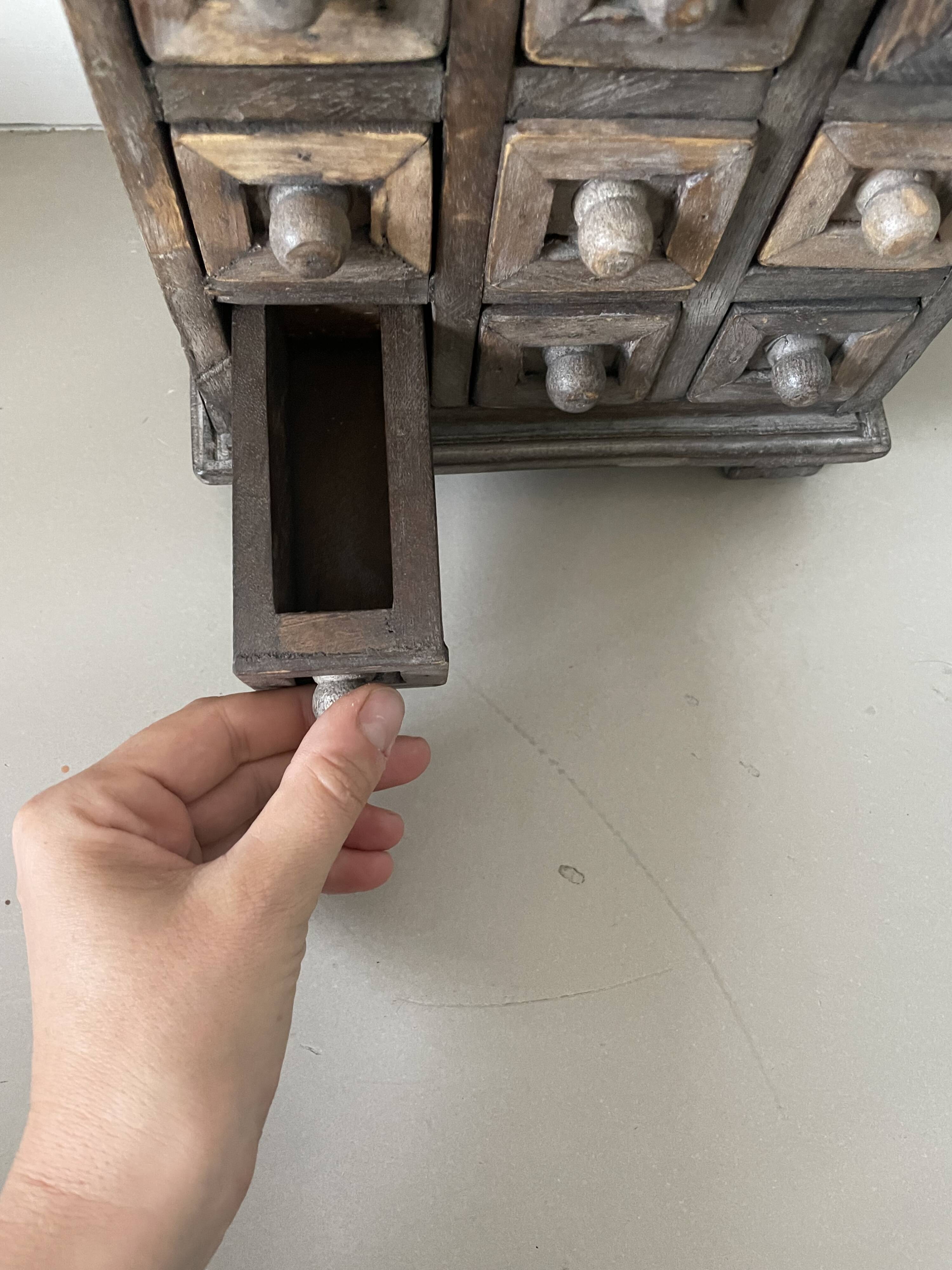 Small old drawer unit