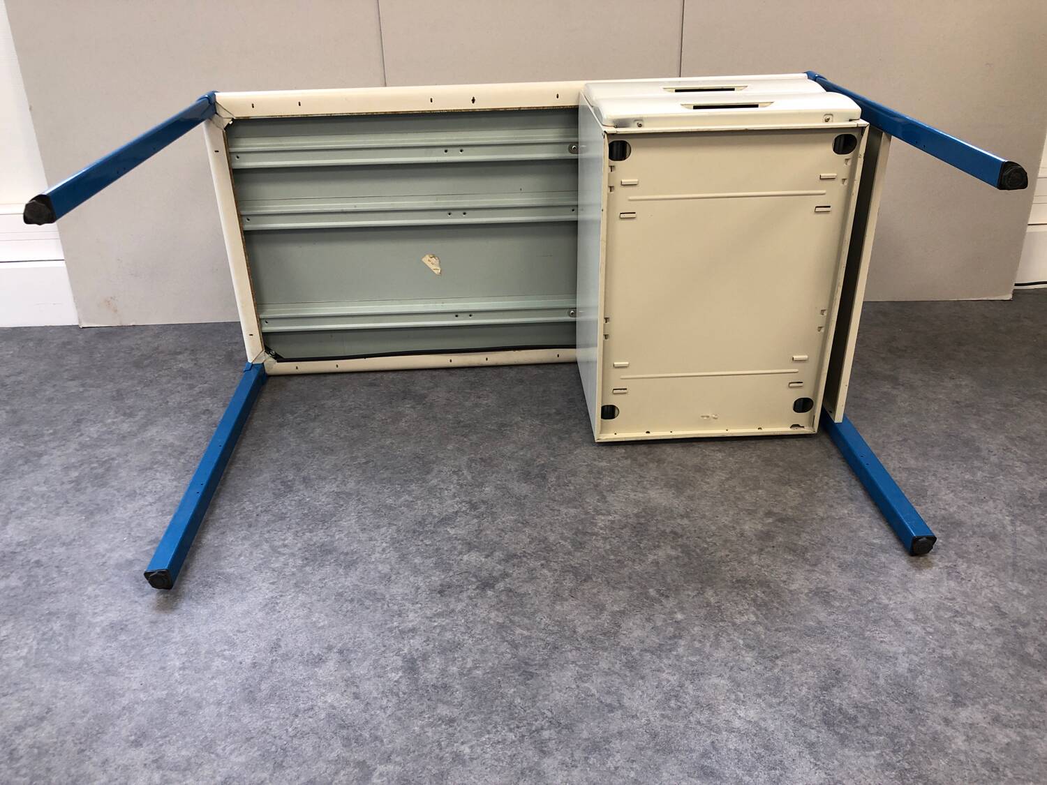 Sansen industrial desk