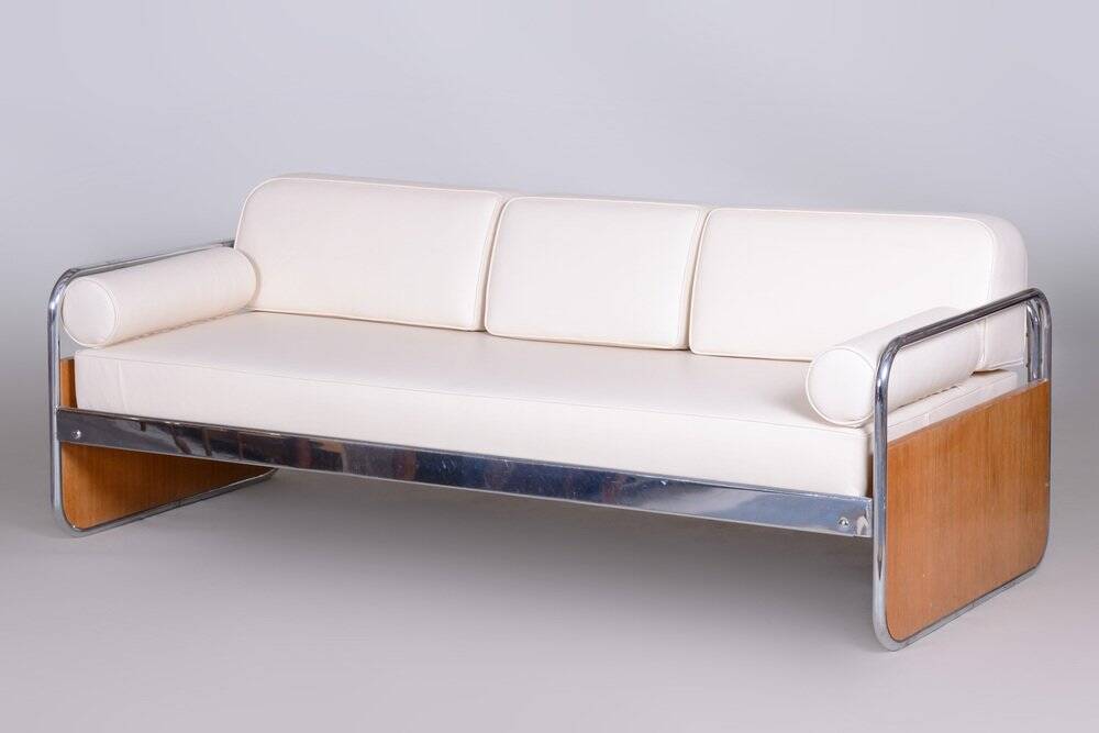 Bauhaus Tubular Sofa in Oak, Chrome-Plated Steel & High Quality Leather attributed to Hynek Gottwald, Czech, 1930s