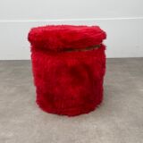 Chest stool in vintage red moumoute