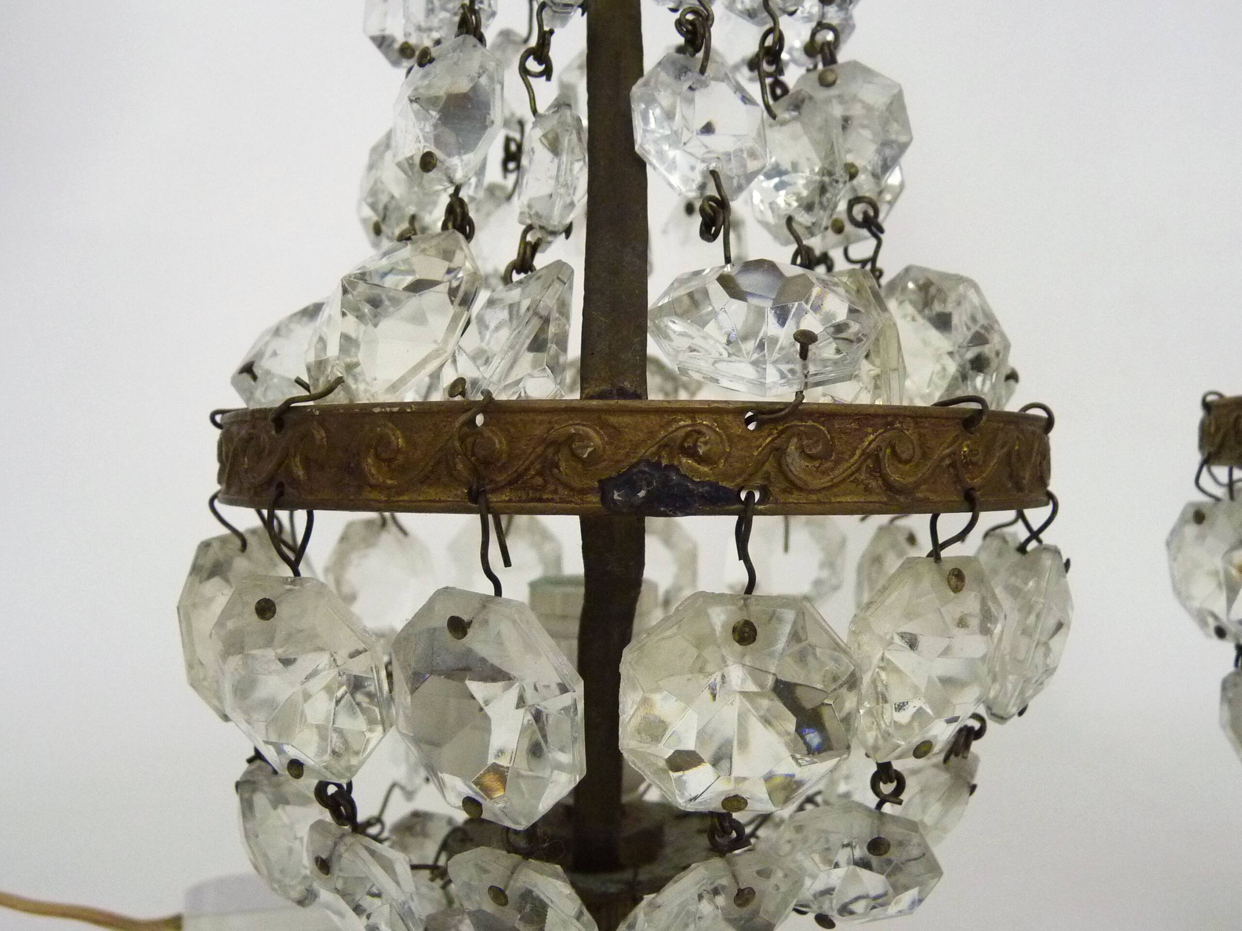 Pair of balloon lamps with pendants in Louis XVI Directoire style. 50