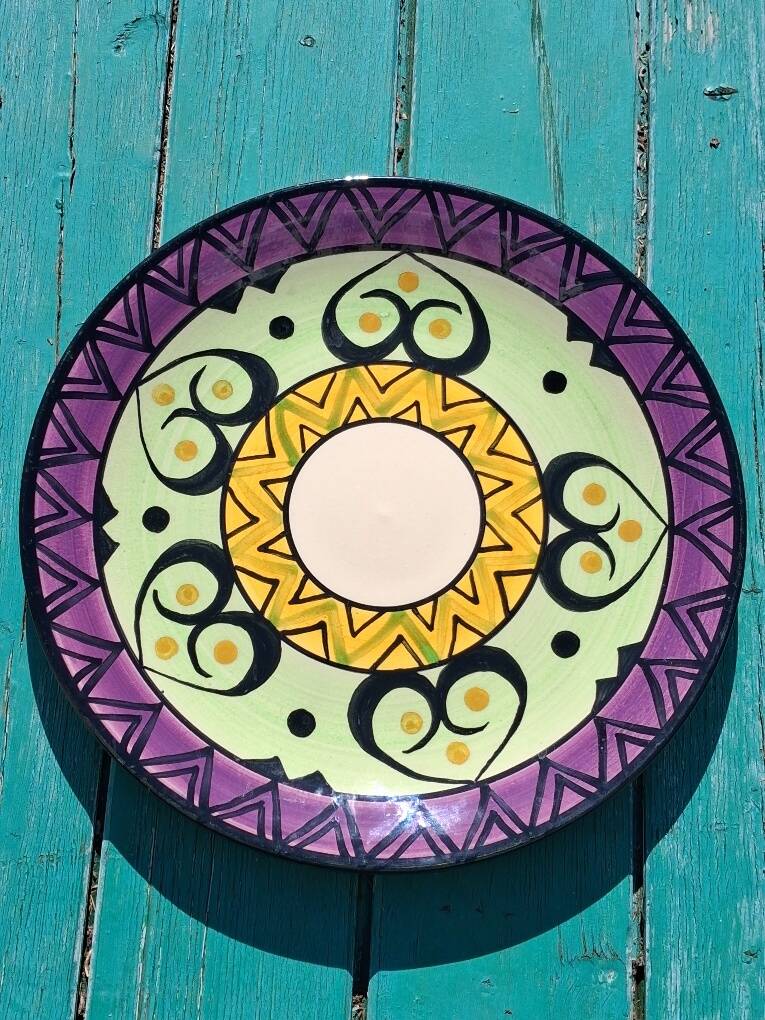 Hand-painted ceramic plate from Brittany, vintage (1960-1970)🌸